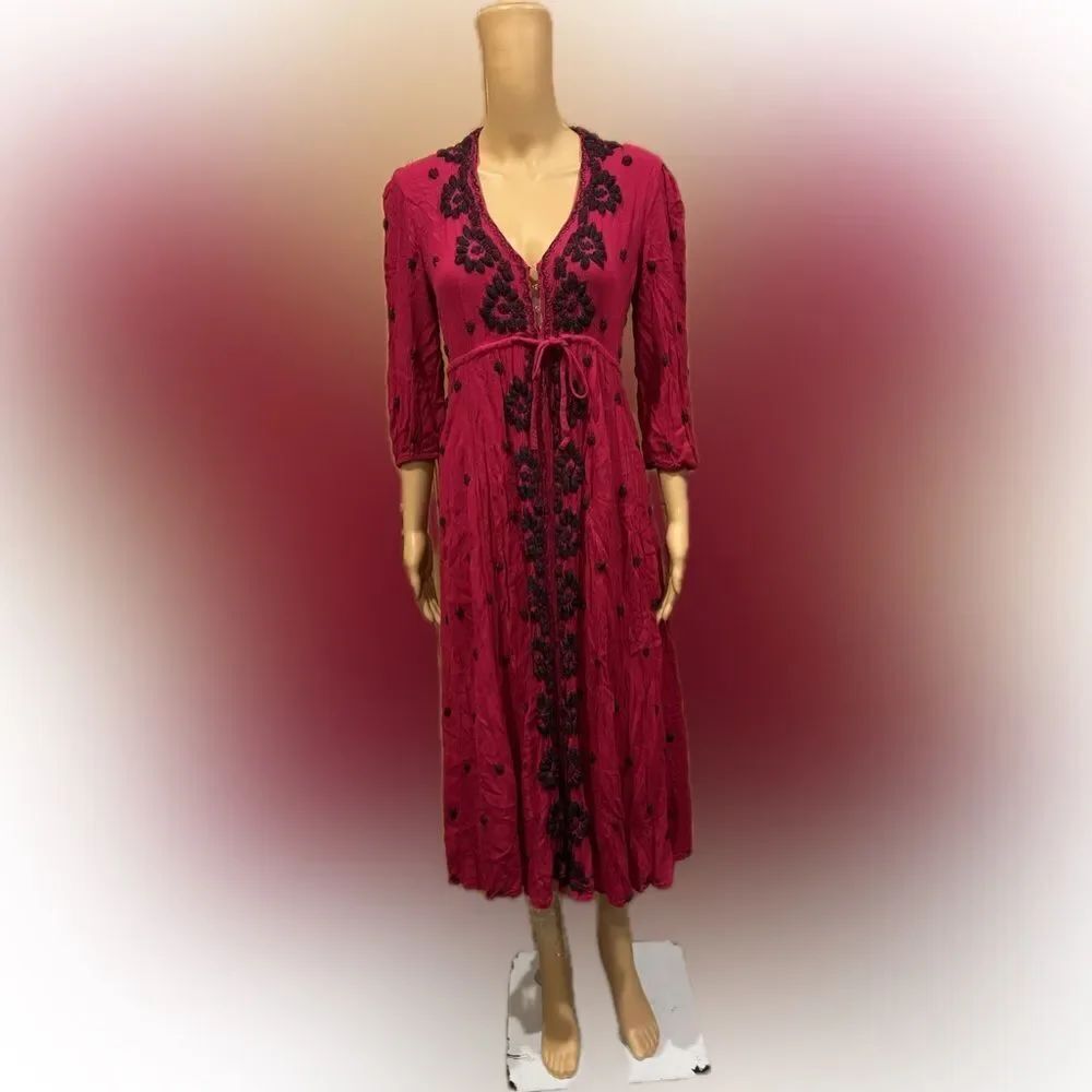 Free People Magenta 3/4 Sleeve V-neck embroidered Floral Boho maxi Dress Sz SP